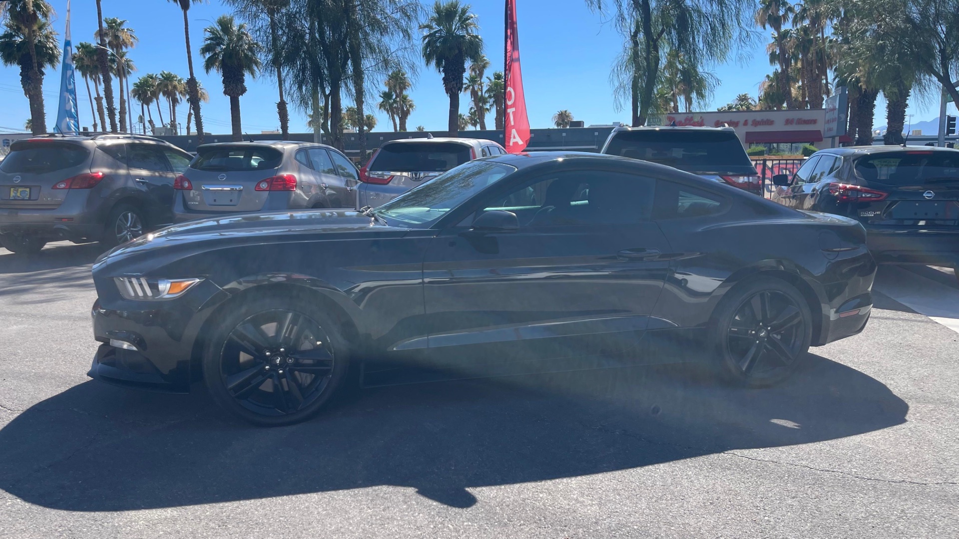 2015 Ford Mustang EcoBoost thumbnail 2