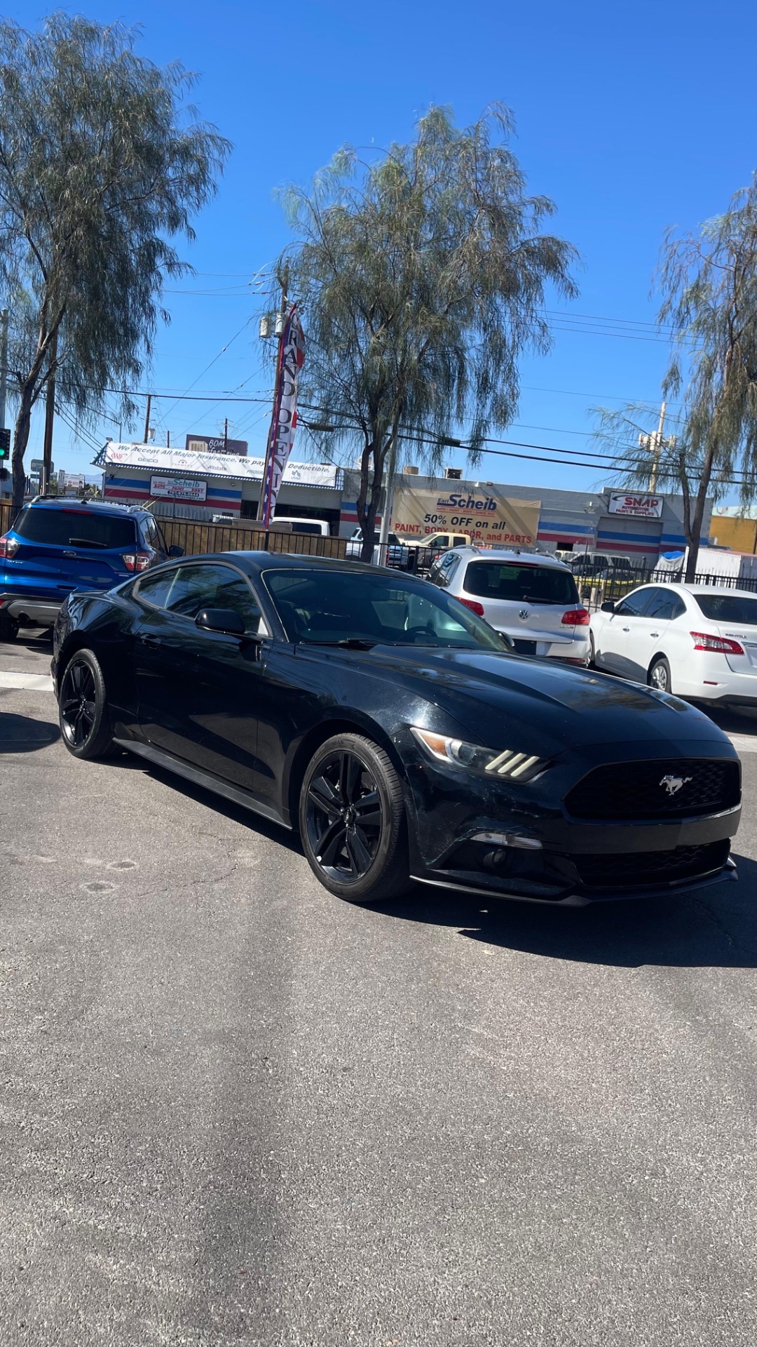 2015 Ford Mustang EcoBoost thumbnail 3