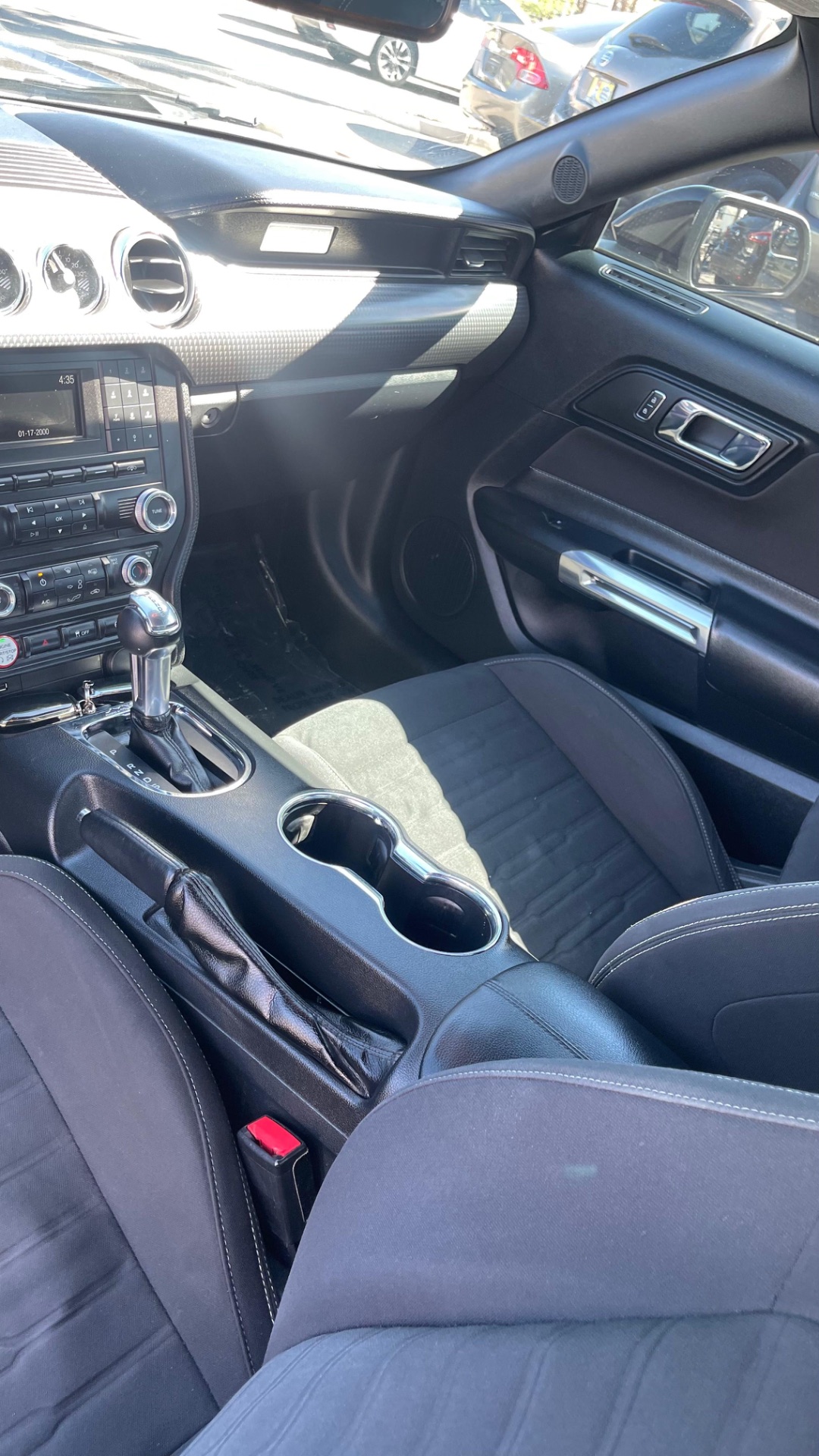 2015 Ford Mustang EcoBoost thumbnail 10